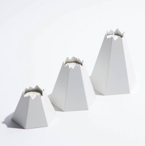 VOLCANO CANDLE HOLDER – WHITE